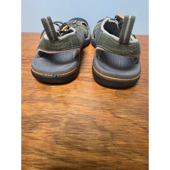 Keen Whisper Waterproof Hiking Sport Sandals Size 9.5 Hiking Shoes Utility Green - Picture 4 of 5